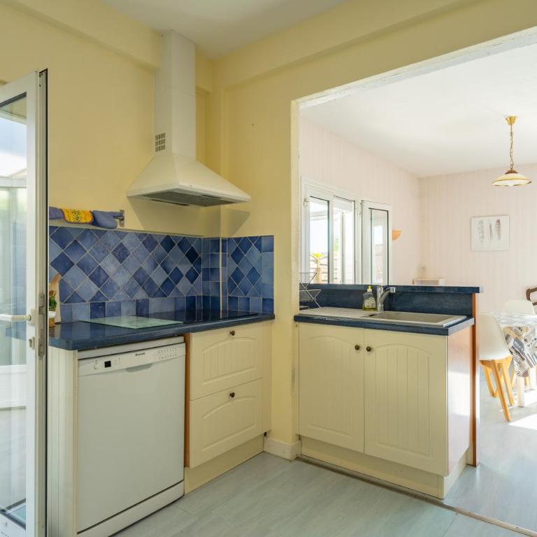 Maison vacance proche plage Royan - Two-Bedroom House - 9