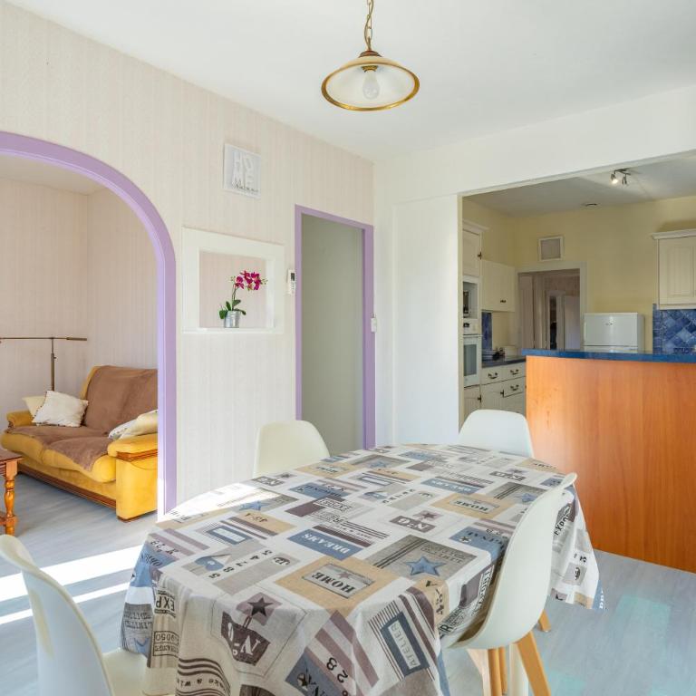 Maison vacance proche plage Royan - Two-Bedroom House - 5