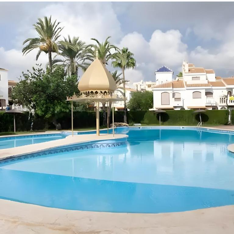 Bonito bungalow en la playa - Three-Bedroom House - 19