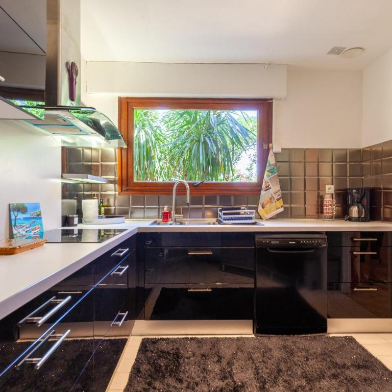 Jolie Maison Proche Plage - Three-Bedroom House - 7