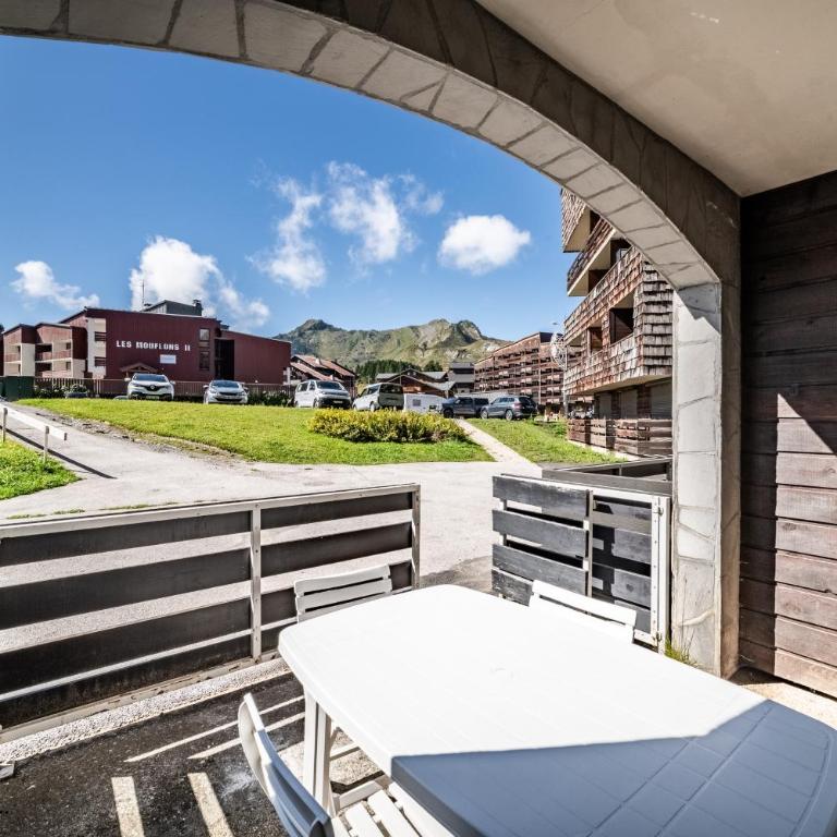 Studio Les Pralyssimes - Appartement 1 Chambre - Vue sur Jardin - 1