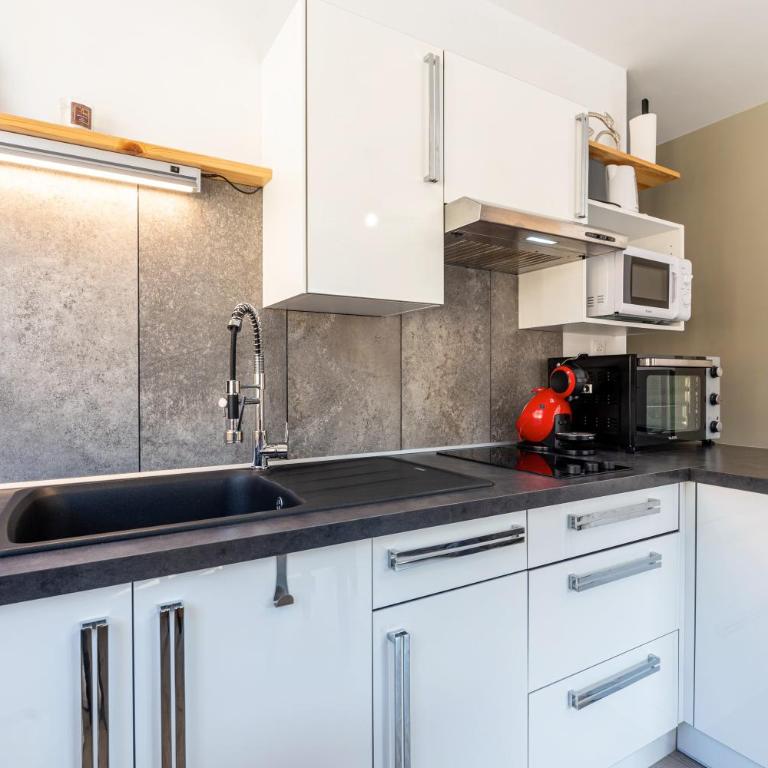 L' edelweiss - Appartement 1 Chambre Supérieur avec Balcon - 9