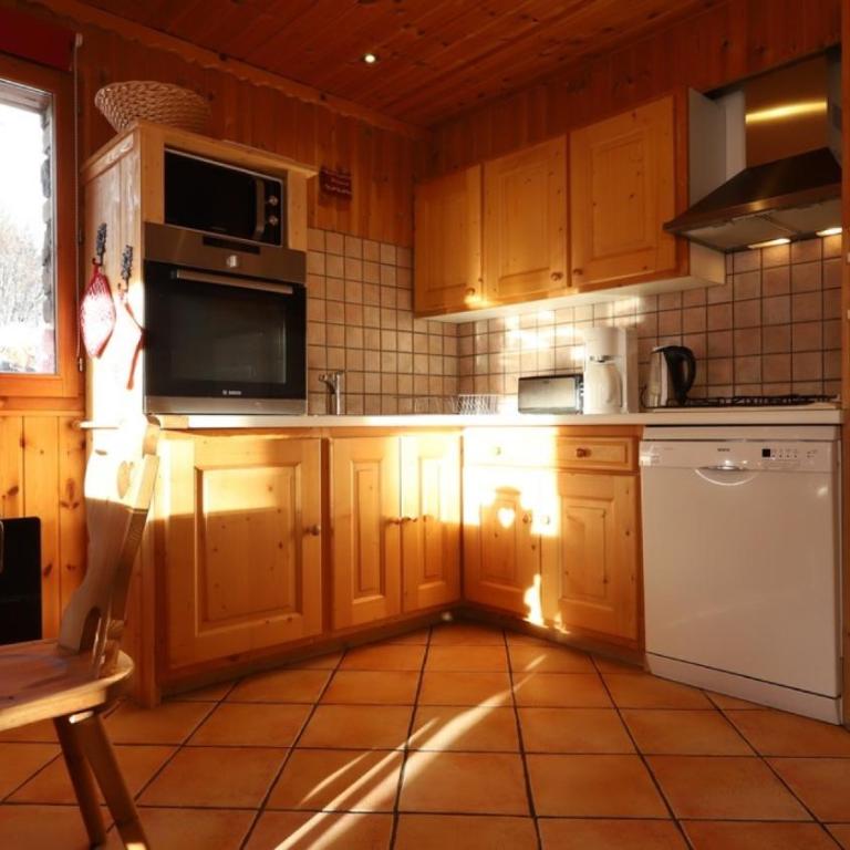 Chalet l'Alpaga - Appartamento Premium con 3 Camere da Letto e Balcone - 4
