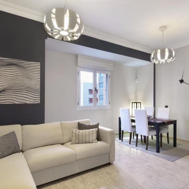 Next To Las Canteras Beach Charming - Apartamento Superior con vistas a la ciudad - 1