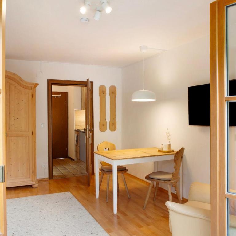Ferienwohnung Zugspitznest - Studio mit Bergblick - 7