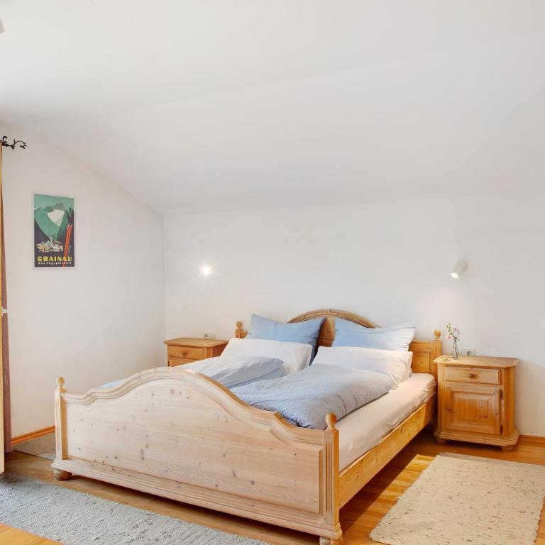 Ferienwohnung Zugspitznest - Studio mit Bergblick - 2