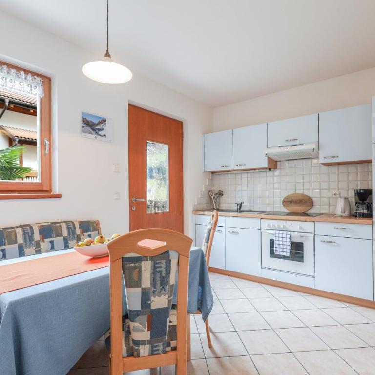 Kelderer Hof - Appartment Jaufen - Two-Bedroom Deluxe Apartment with Garden View - 3