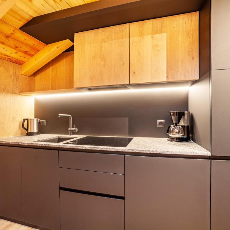 Huetterhof Apartement Herbischt - Appartamento Deluxe con 2 Camere da Letto e Vista Giardino - 6