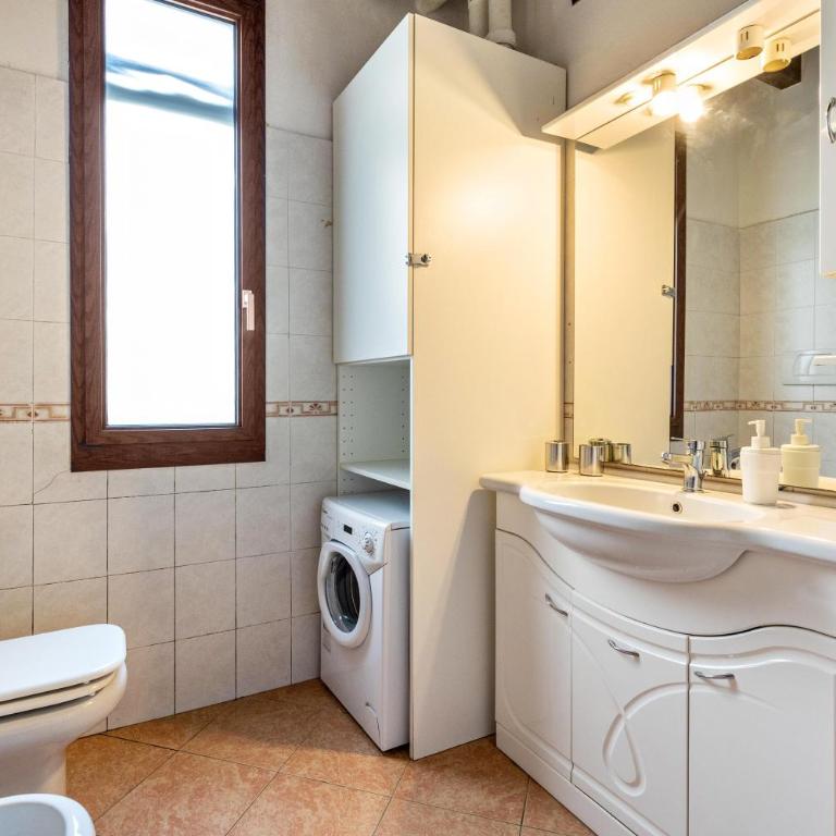 House Verona Fh - Two-Bedroom Deluxe Apartment with Balcony - 13