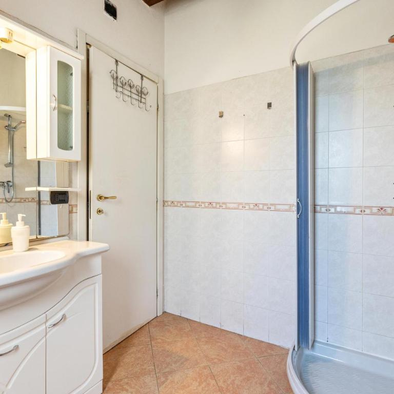 House Verona Fh - Two-Bedroom Deluxe Apartment with Balcony - 14