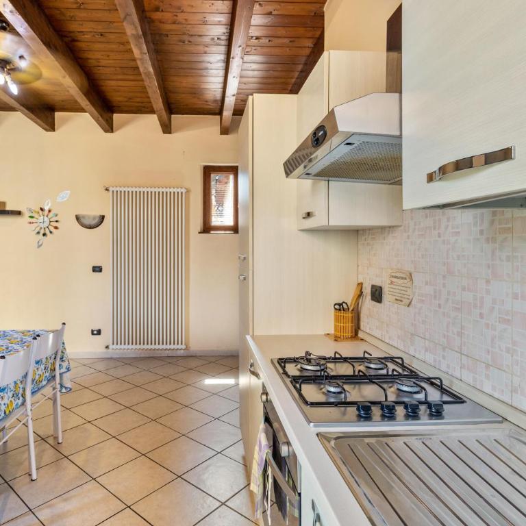 House Verona Fh - Two-Bedroom Deluxe Apartment with Balcony - 5