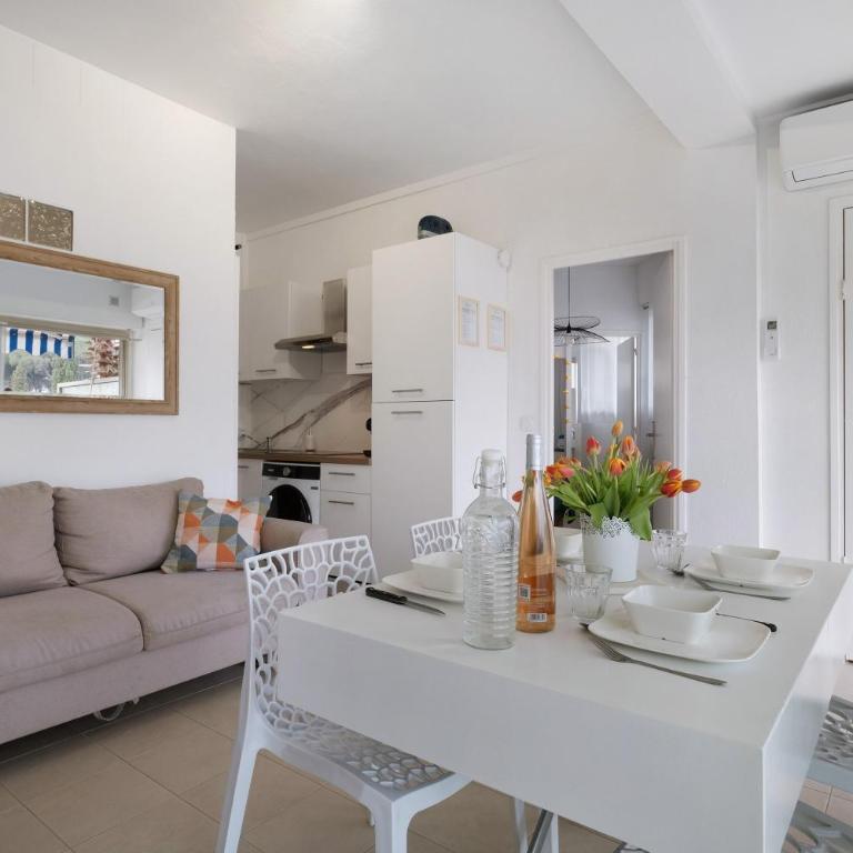 Appartement familial piscine plage - Two-Bedroom Deluxe Apartment with Garden View - 6