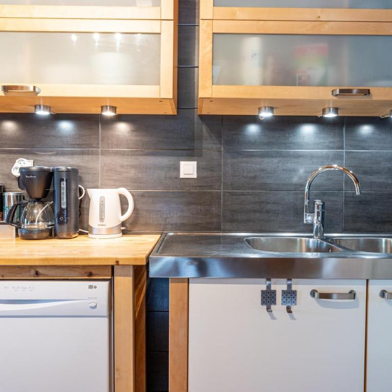 Les Chalets de la Revue - Appartement Supérieur - Vue sur Ville - 7