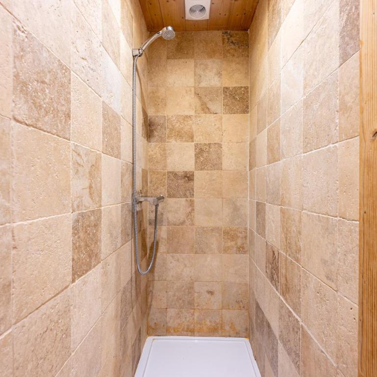 Les Chalets de la Revue - Appartement Supérieur - Vue sur Ville - 20