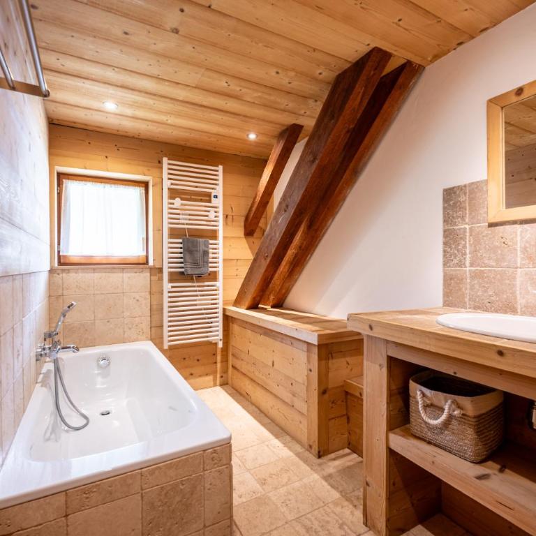 Les Chalets de la Revue - Appartement Supérieur - Vue sur Ville - 12