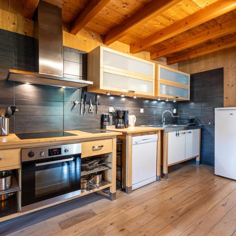 Les Chalets de la Revue - Appartement Supérieur - Vue sur Ville - 8