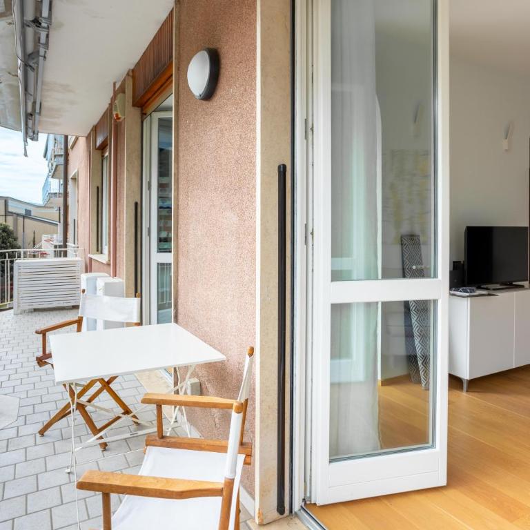 Suite 51 - Arona - Appartamento Superior con 1 Camera da Letto e Balcone - 36