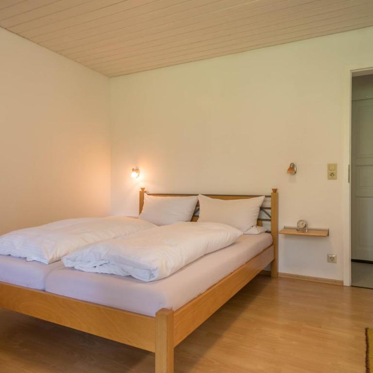 Ferienwohnung Konrad Schielin - Two-Bedroom Deluxe Apartment with Balcony - 4