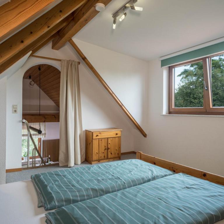 Ferienwohnung Konrad Schielin - Two-Bedroom Deluxe Apartment with Balcony - 14