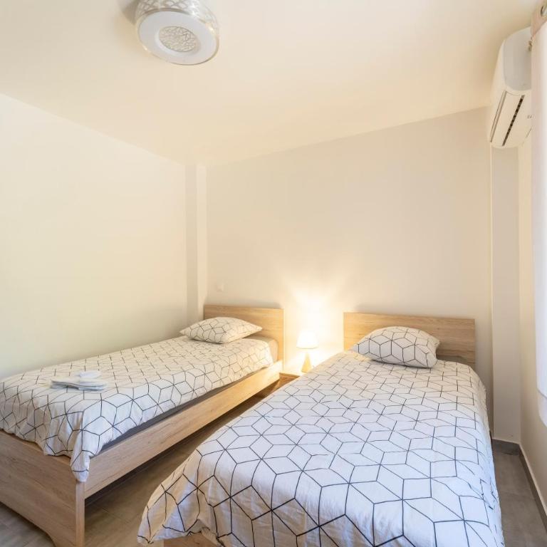 Maison en Campagne Avignon - Maison 2 Chambres - 13