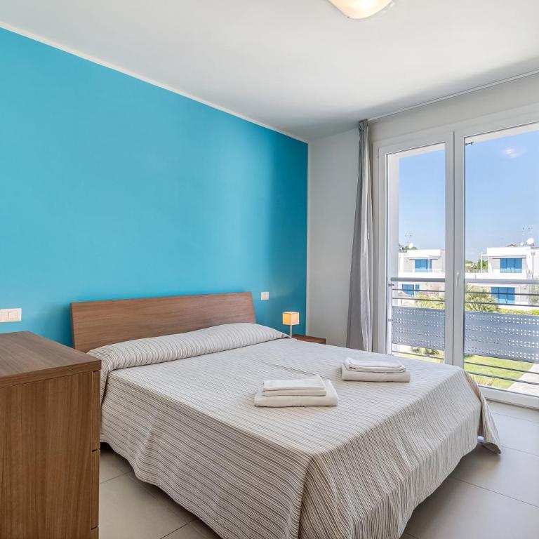 Residence Blu Village - Appartamento Deluxe con 2 Camere da Letto e Vista Giardino - 9