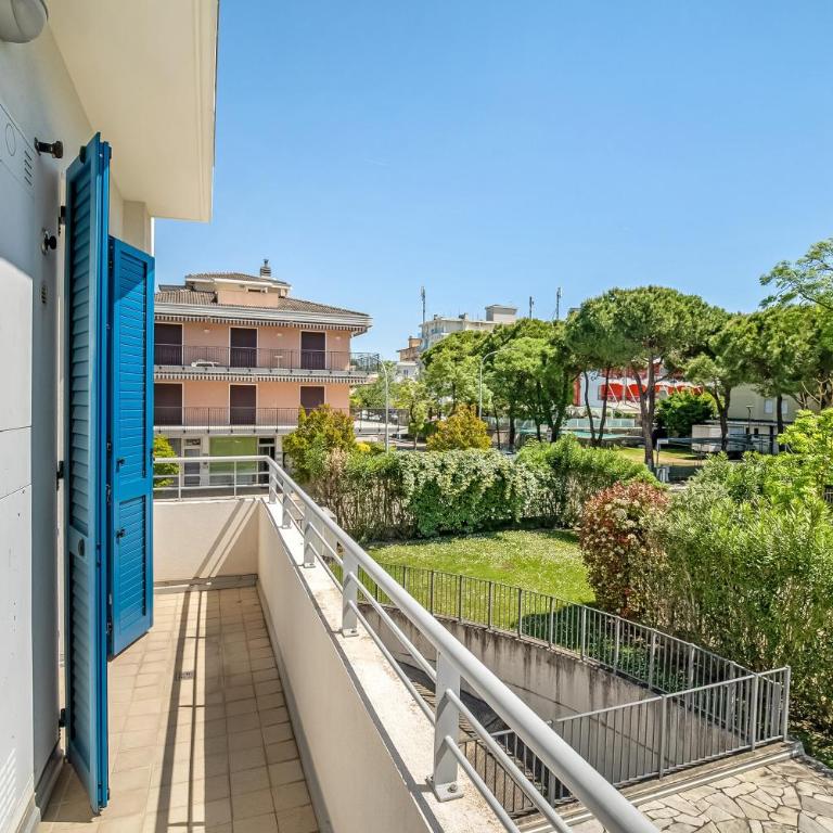 Residence Blu Village - Appartamento Deluxe con 2 Camere da Letto e Vista Giardino - 23