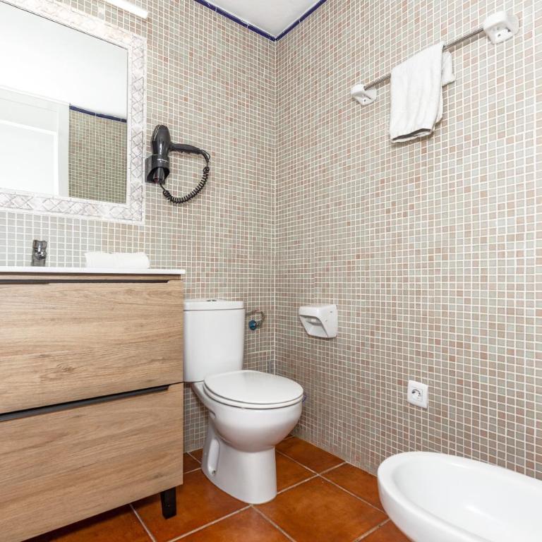 Apartamento Cala´n Bosch Planta Bj - Apartamento Deluxe de 2 dormitorios con vistas al jardín - 17