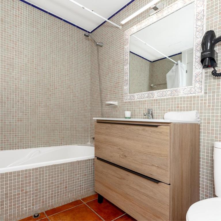 Apartamento Cala´n Bosch Planta Bj - Apartamento Deluxe de 2 dormitorios con vistas al jardín - 16