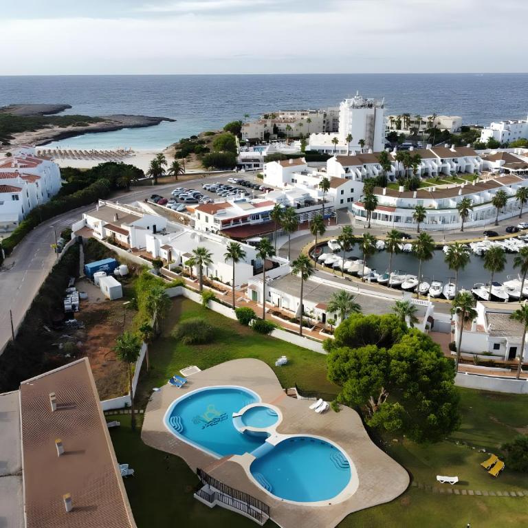 Apartamento Cala´n Bosch Planta Bj - Apartamento Deluxe de 2 dormitorios con vistas al jardín - 3