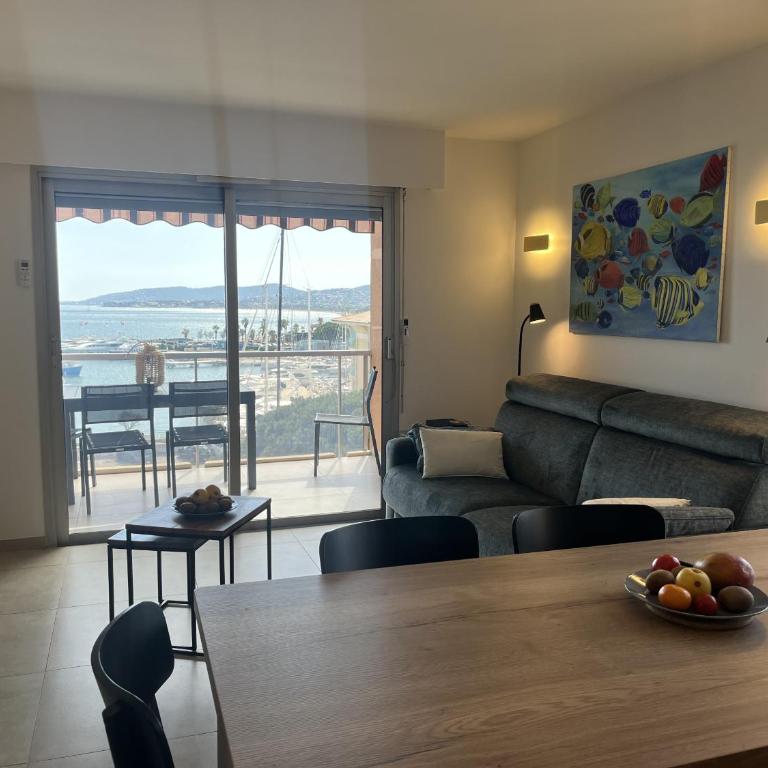 Incroyable vue sur mer pour ce T2 avec cabine, Le Capitole - Apartment with Sea View - 2