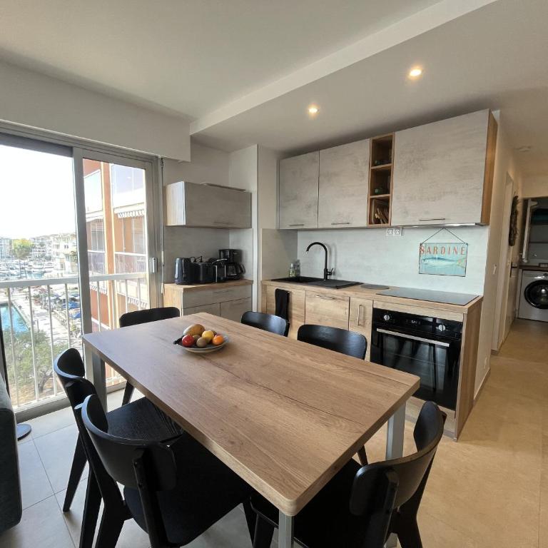 Incroyable vue sur mer pour ce T2 avec cabine, Le Capitole - Apartment with Sea View - 6