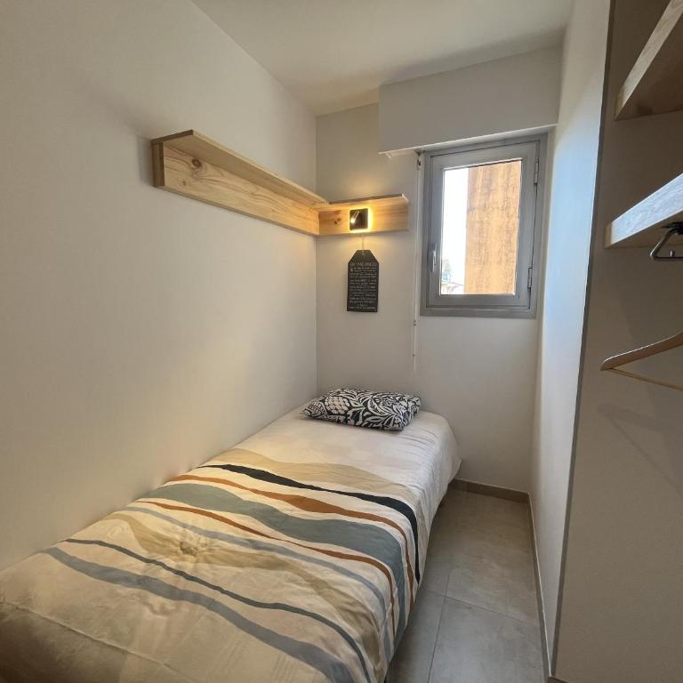 Incroyable vue sur mer pour ce T2 avec cabine, Le Capitole - Apartment with Sea View - 9