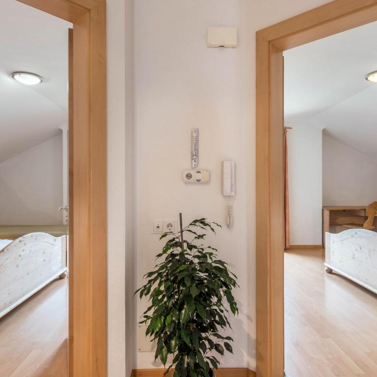 Woehrmannhof Apt Birnblüte - Two-Bedroom Deluxe Apartment with Garden View - 13