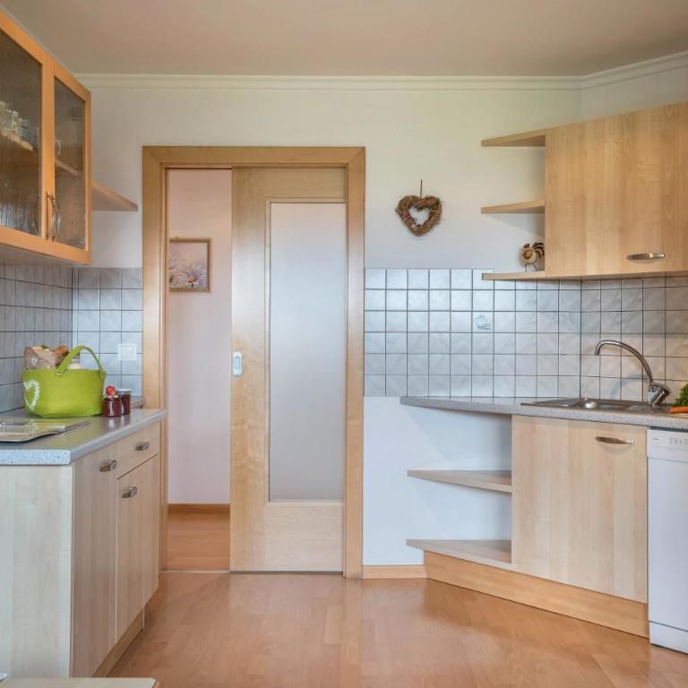 Woehrmannhof Apt Birnblüte - Two-Bedroom Deluxe Apartment with Garden View - 7