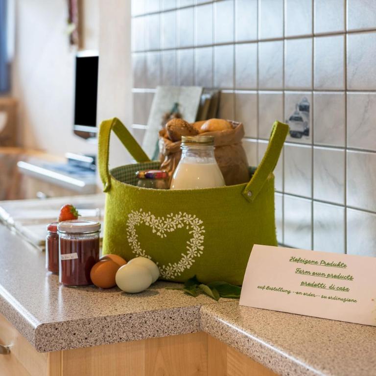 Woehrmannhof Apt Birnblüte - Two-Bedroom Deluxe Apartment with Garden View - 4
