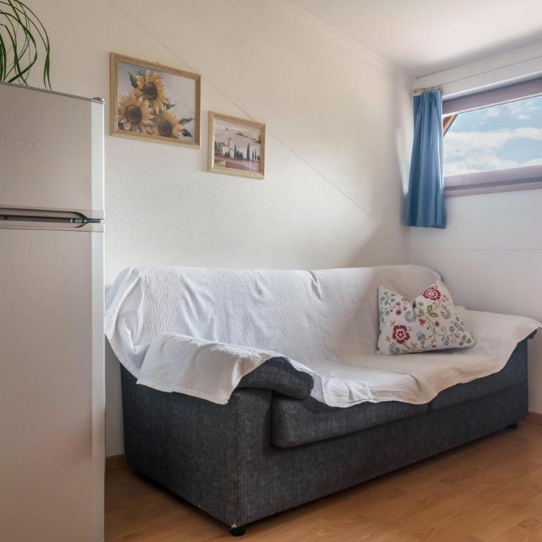Woehrmannhof Apt Birnblüte - Two-Bedroom Deluxe Apartment with Garden View - 10