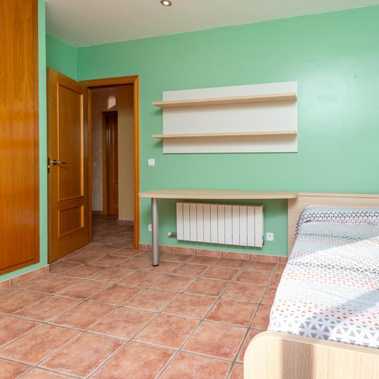 Casa con piscina - Three-Bedroom House - 16