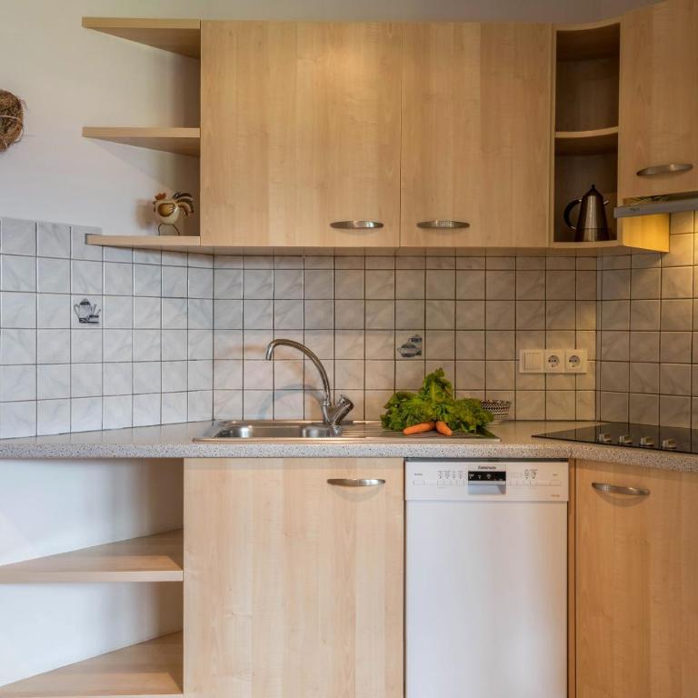Woehrmannhof Apt Birnblüte - Two-Bedroom Deluxe Apartment with Garden View - 5