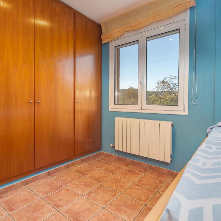Casa con piscina - Three-Bedroom House - 22