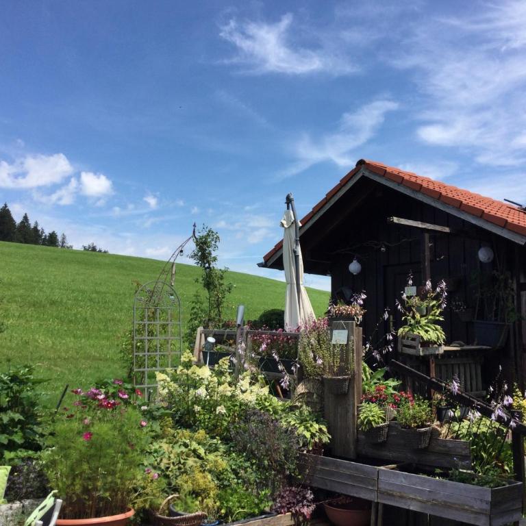 Haus Sonnenhang Wohnung 2 - Deluxe-Apartment mit 2 Schlafzimmern und Gartenblick - 23