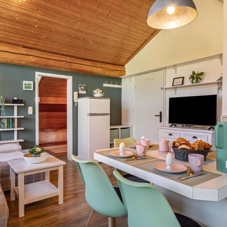Haus Sonnenhang Wohnung 2 - Deluxe-Apartment mit 2 Schlafzimmern und Gartenblick - 11