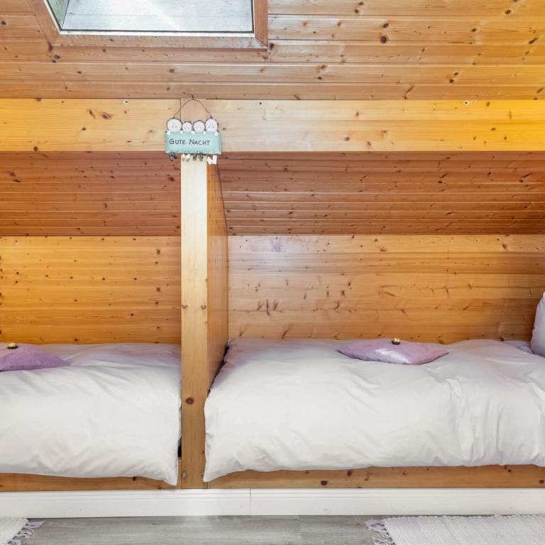Haus Sonnenhang Wohnung 2 - Deluxe-Apartment mit 2 Schlafzimmern und Gartenblick - 16