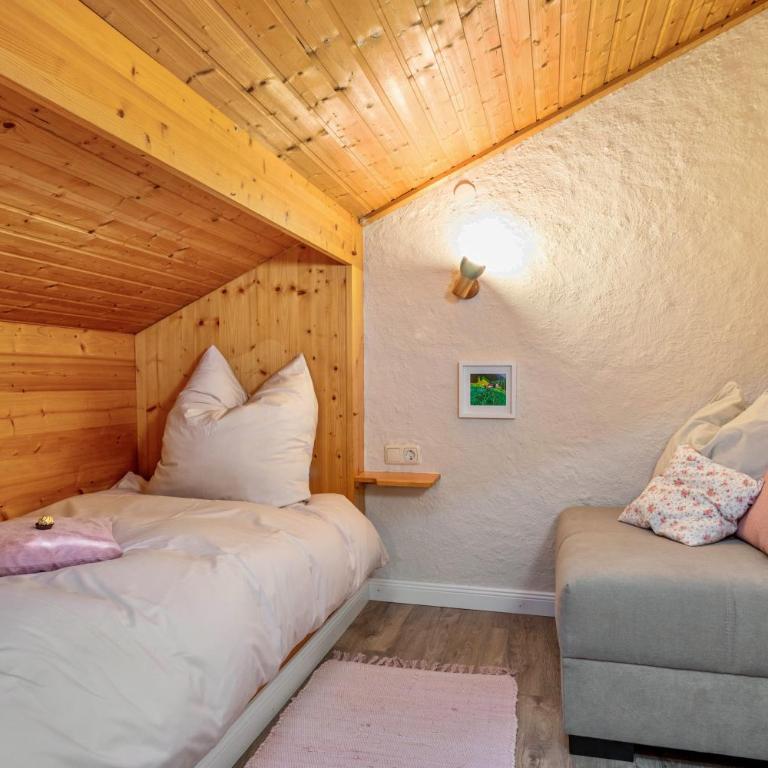 Haus Sonnenhang Wohnung 2 - Deluxe-Apartment mit 2 Schlafzimmern und Gartenblick - 15
