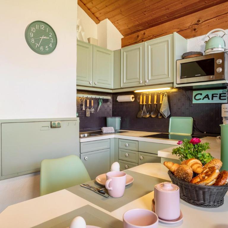 Haus Sonnenhang Wohnung 2 - Deluxe-Apartment mit 2 Schlafzimmern und Gartenblick - 10