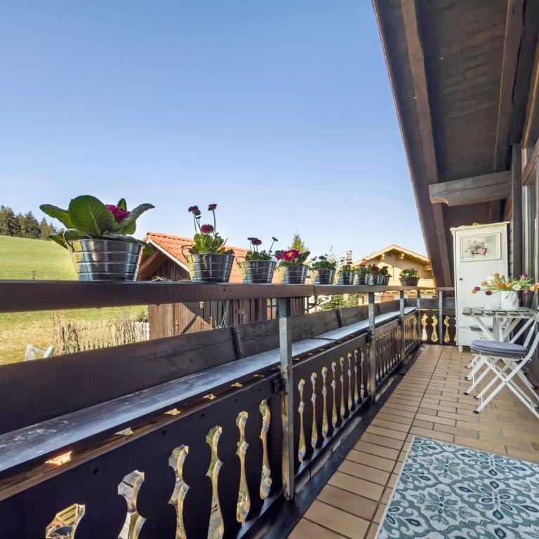 Haus Sonnenhang Wohnung 2 - Deluxe-Apartment mit 2 Schlafzimmern und Gartenblick - 4