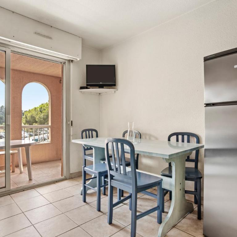T2 Meublé 38m² loggia 6 pers maxi - One-Bedroom Apartment with Garden - 5