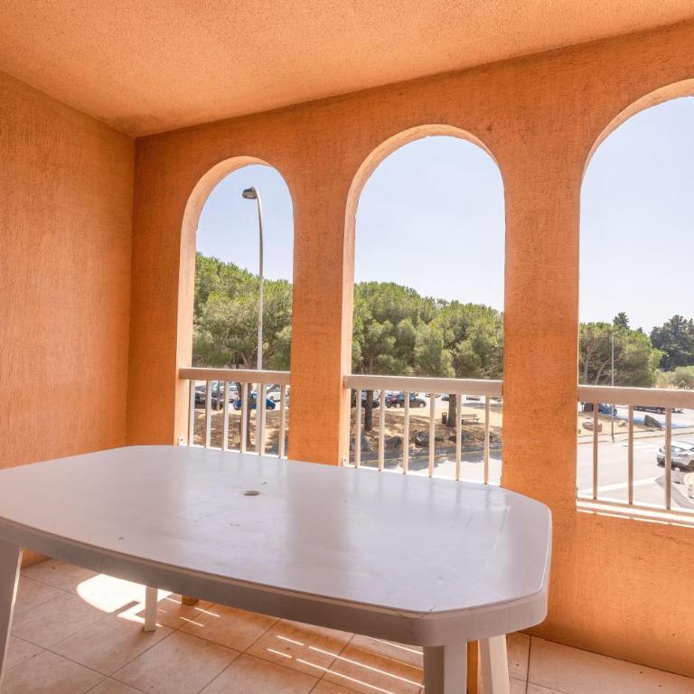 T2 Meublé 38m² loggia 6 pers maxi - One-Bedroom Apartment with Garden - 4