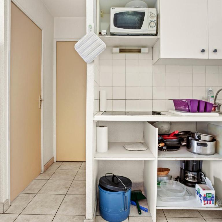 T2 Meublé 38m² loggia 6 pers maxi - One-Bedroom Apartment with Garden - 9