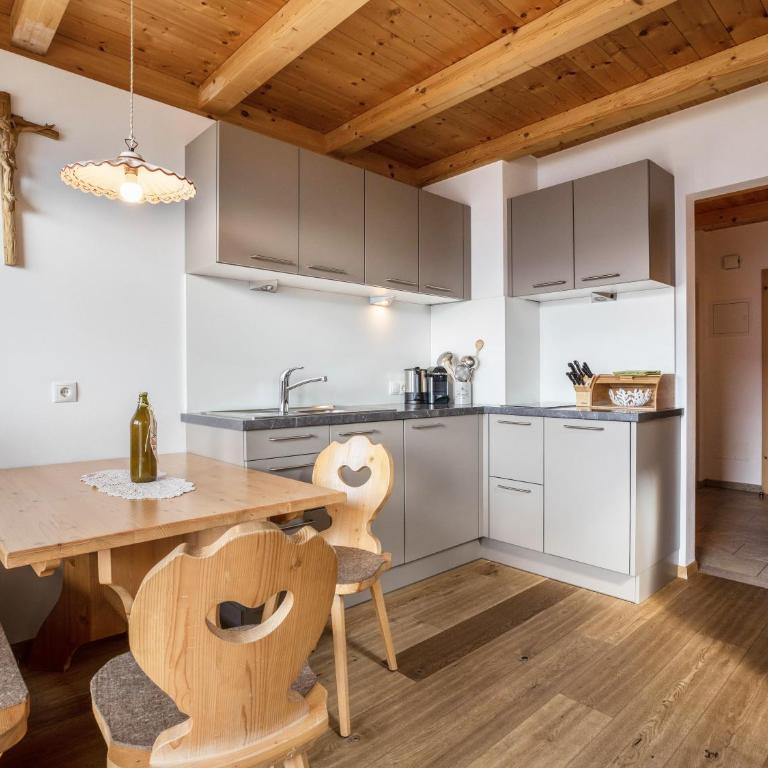 Wernerhof Fewo Rosengarten - Deluxe-Apartment mit 2 Schlafzimmern und Gartenblick - 8