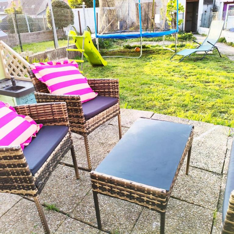 Charmante maison avec jardin de 300 m2 Proche vieille ville de Boulogne-sur-Mer - Appartement 3 Chambres - 24